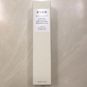 EVER Daylight Radiance Moisturizer NWT